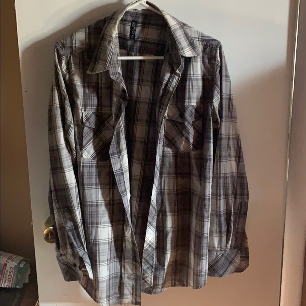 Grey checkered button down shirt. Men’s